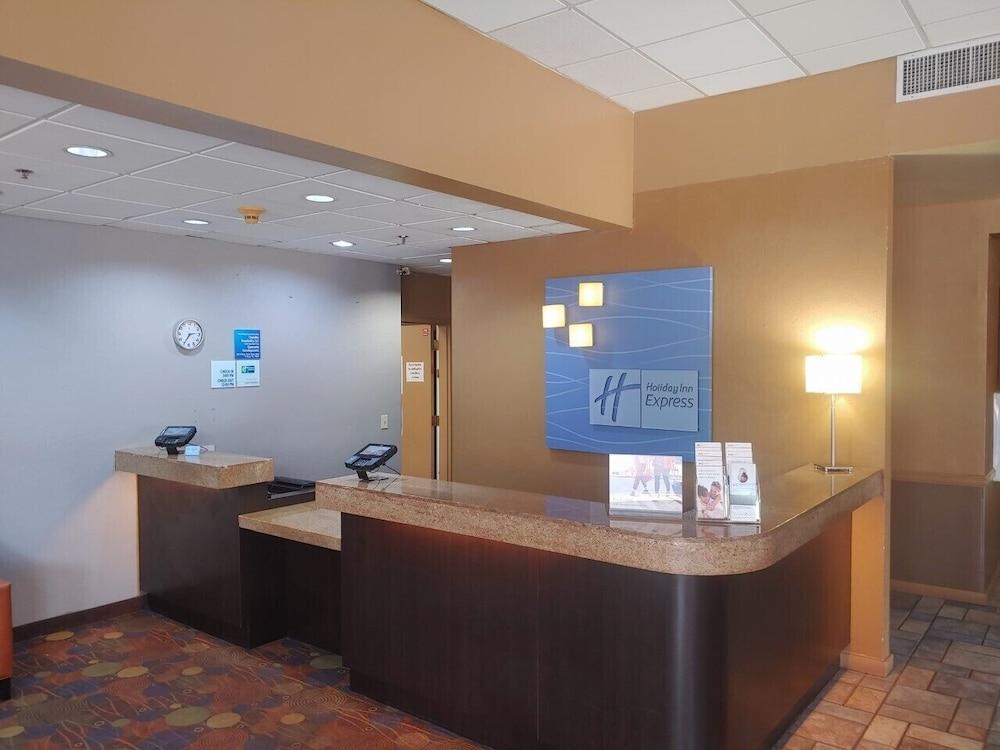 Holiday Inn Express & Suites Phoenix/Chandler Exterior foto
