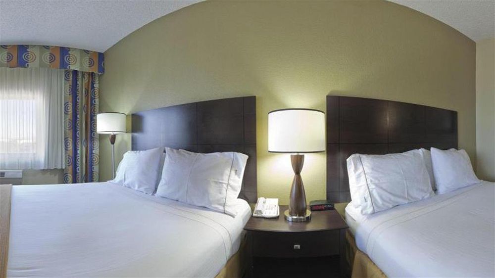 Holiday Inn Express & Suites Phoenix/Chandler Exterior foto